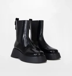 CHELSEA BOOT