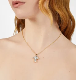 CLASSIC CROSS PENDANT NECKLACE