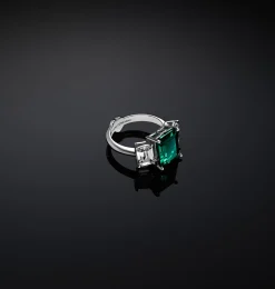 EMERALD TRILOGY RING