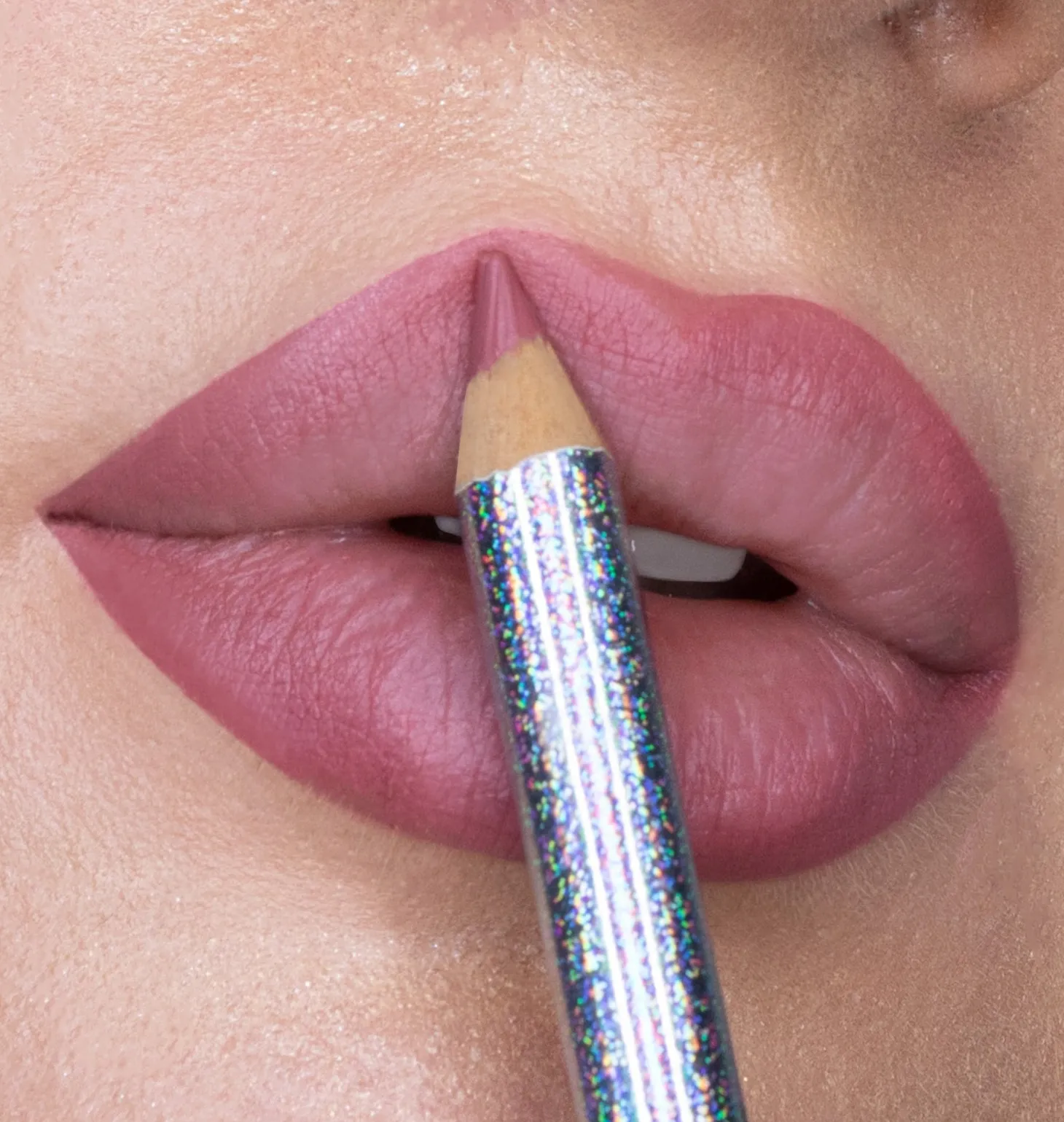 LIP KIT - KISS ESSENTIAL 05